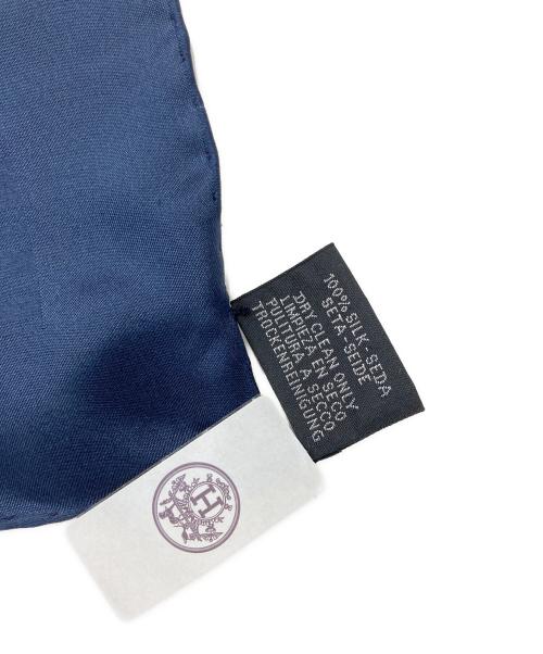HERMES（エルメス）HERMES (エルメス) ポケットチーフ 45  ファソネ・グランH ネイビーの古着・服飾アイテム