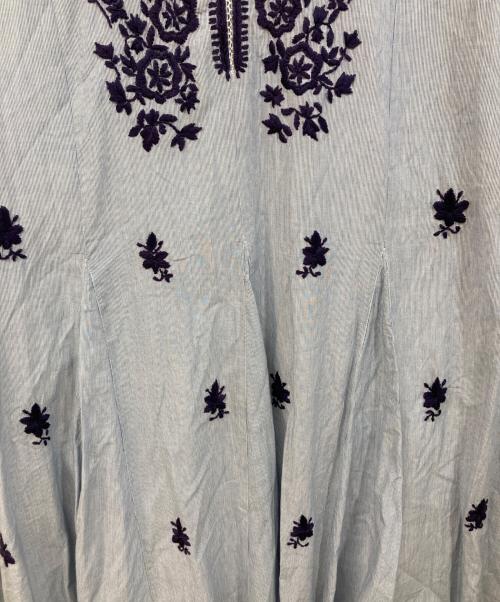 ne quittez pas（ヌキテパ）ne quittez pas (ヌキテパ) Chikan Embroidery Panel Dress ブルー サイズ:	SIZE Lの古着・服飾アイテム