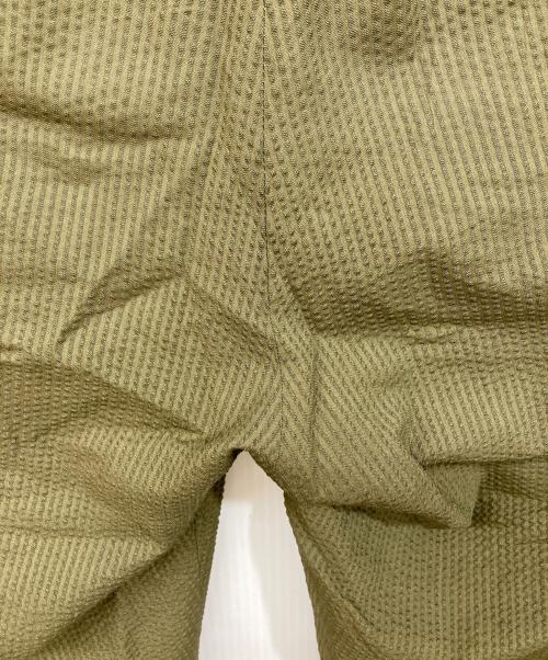 AURALEE（オーラリー）AURALEE (オーラリー) シルクシアサッカースラックスパンツ カーキ サイズ:SIZE 4の古着・服飾アイテム