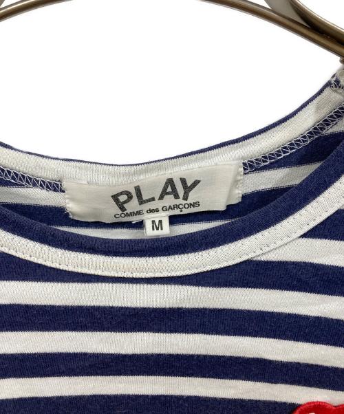 PLAY COMME des GARCONS（プレイコムデギャルソン）PLAY COMME des GARCONS (プレイコムデギャルソン) STRIPED L/S T-SHIRT ネイビー サイズ:SIZE Mの古着・服飾アイテム