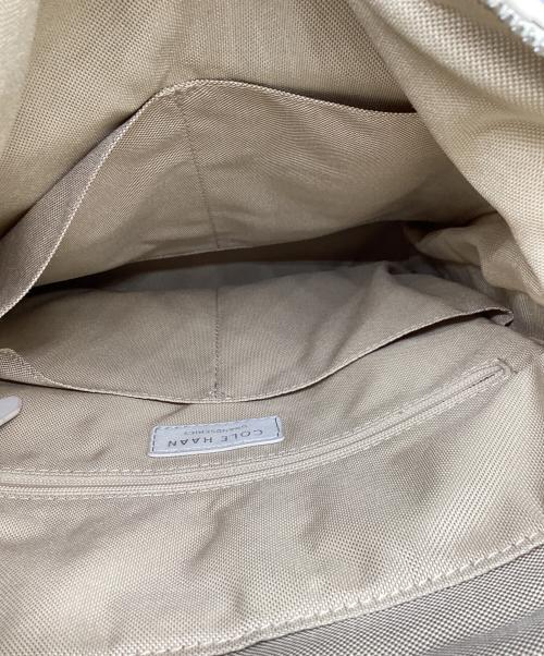 COLE HAAN（コールハーン）COLE HAAN (コールハーン) キルティングリュックサック アイボリーの古着・服飾アイテム