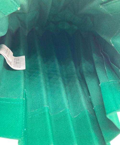 ISSEY MIYAKE me（イッセイ ミヤケ ミー）ISSEY MIYAKE me (イッセイ ミヤケ ミー) TRUNK PLEATS BAGの古着・服飾アイテム