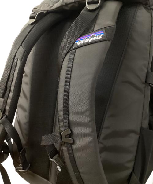 Patagonia（パタゴニア）Patagonia (パタゴニア) レフュジオ・デイパック 30L ブラックの古着・服飾アイテム