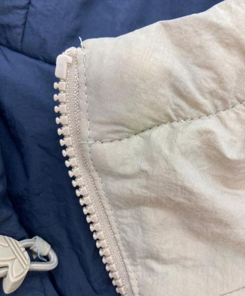 adidas Originals（アディダスオリジナル）adidas Originals (アディダスオリジナル) Lock Up Padded JKT ベージュ サイズ:SIZE Mの古着・服飾アイテム