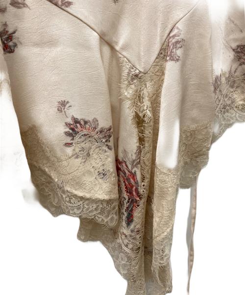 Snidel（スナイデル）Snidel (スナイデル) レーストリムサテンキャミTOP アイボリー(FLOWER) サイズ:	SIZE Freeの古着・服飾アイテム