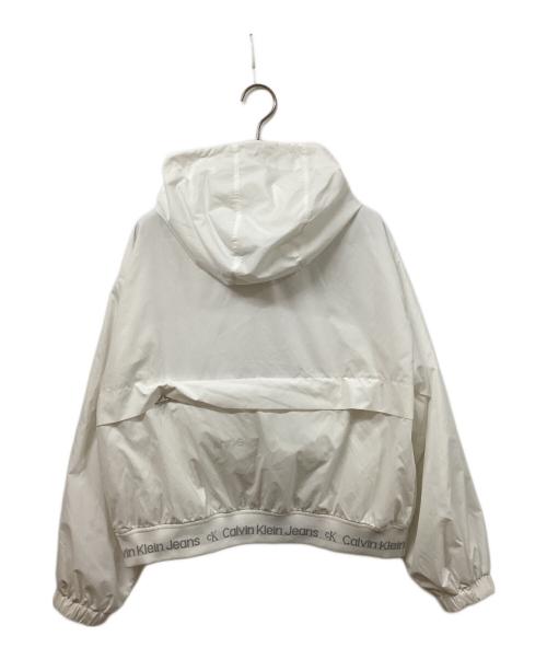 Calvin Klein Jeans（カルバンクラインジーンズ）Calvin Klein Jeans (カルバンクラインジーンズ) パッカブルウィンドブレーカー ホワイト サイズ:	SIZE Sの古着・服飾アイテム
