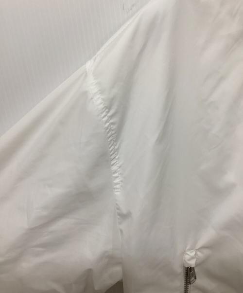 Calvin Klein Jeans（カルバンクラインジーンズ）Calvin Klein Jeans (カルバンクラインジーンズ) パッカブルウィンドブレーカー ホワイト サイズ:	SIZE Sの古着・服飾アイテム
