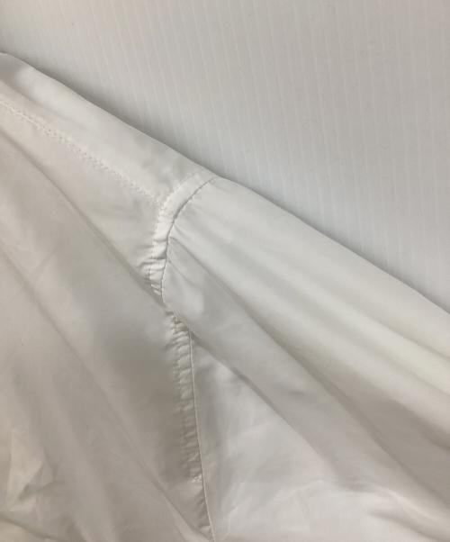 Calvin Klein Jeans（カルバンクラインジーンズ）Calvin Klein Jeans (カルバンクラインジーンズ) パッカブルウィンドブレーカー ホワイト サイズ:	SIZE Sの古着・服飾アイテム