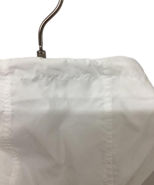 Calvin Klein Jeans（カルバンクラインジーンズ）Calvin Klein Jeans (カルバンクラインジーンズ) パッカブルウィンドブレーカー ホワイト サイズ:	SIZE Sの古着・服飾アイテム