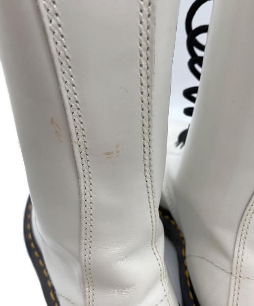 Dr.Martens（ドクターマーチン）Dr.Martens (ドクターマーチン) 14ホールブーツ ホワイト サイズ:	SIZE 5の古着・服飾アイテム