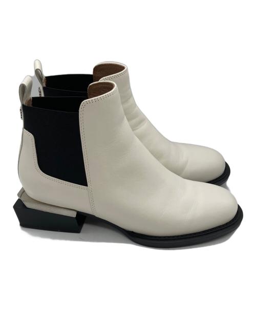 STACCATO（スタッカート）STACCATO (スタッカート) サイドゴアデザインヒールブーツ ホワイト サイズ:SIZE 23.5cmの古着・服飾アイテム