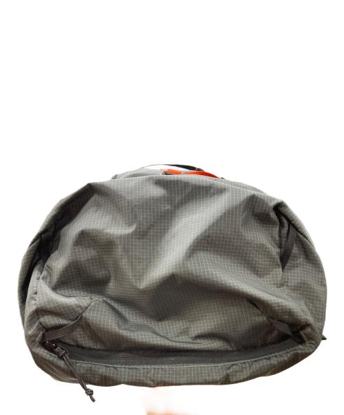 MOUNTAIN HARD WEAR（マウンテンハードウェア）MOUNTAIN HARD WEAR (マウンテンハードウェア) Mountain Light 38 グレーの古着・服飾アイテム