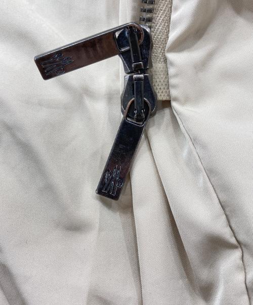 MONCLER（モンクレール）MONCLER (モンクレール) ナイロンコート ベージュ サイズ:SIZE 3の古着・服飾アイテム