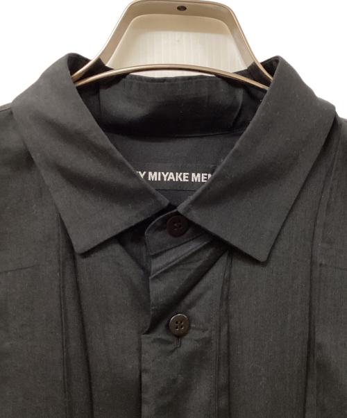 ISSEY MIYAKE MEN（イッセイミヤケメン）ISSEY MIYAKE MEN (イッセイミヤケメン) レギュラーカラープリーツシャツ ブラック サイズ:２の古着・服飾アイテム