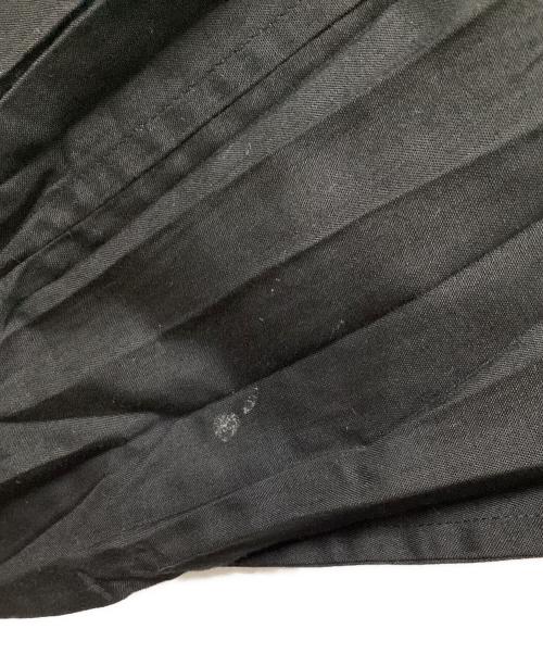 ISSEY MIYAKE MEN（イッセイミヤケメン）ISSEY MIYAKE MEN (イッセイミヤケメン) レギュラーカラープリーツシャツ ブラック サイズ:２の古着・服飾アイテム