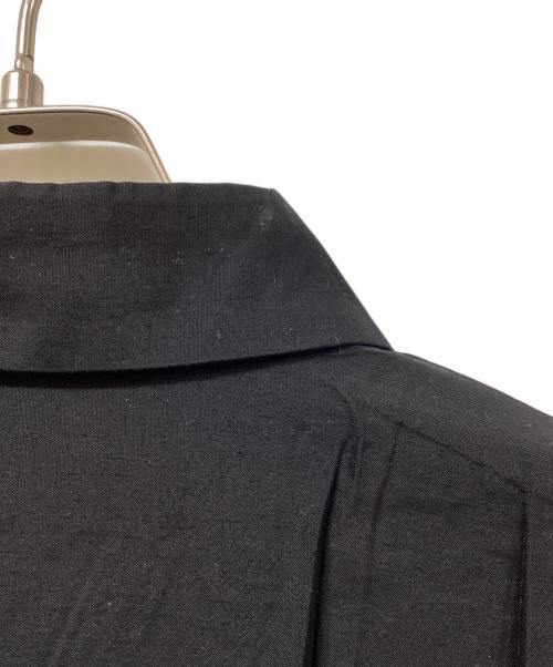 ISSEY MIYAKE MEN（イッセイミヤケメン）ISSEY MIYAKE MEN (イッセイミヤケメン) レギュラーカラープリーツシャツ ブラック サイズ:２の古着・服飾アイテム