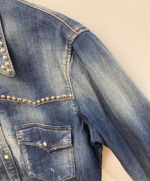 DSQUARED2（ディースクエアード）DSQUARED2 (ディースクエアード) スタッズダンガリーデニムウエスタンシャツ インディゴ サイズ:SIZE 48の古着・服飾アイテム