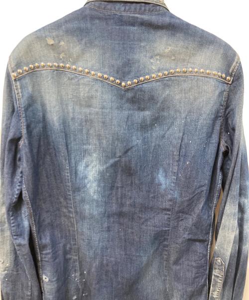 DSQUARED2（ディースクエアード）DSQUARED2 (ディースクエアード) スタッズダンガリーデニムウエスタンシャツ インディゴ サイズ:SIZE 48の古着・服飾アイテム