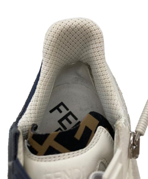 FENDI（フェンディ）FENDI (フェンディ) ローカットスニーカー ホワイト サイズ:7の古着・服飾アイテム