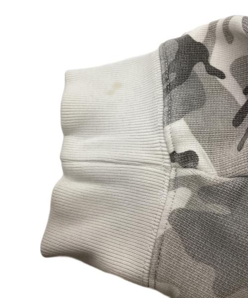 A BATHING APE（アベイシングエイプ）A BATHING APE (アベイシングエイプ) カモフラ柄パーカー グレー サイズ:Lの古着・服飾アイテム