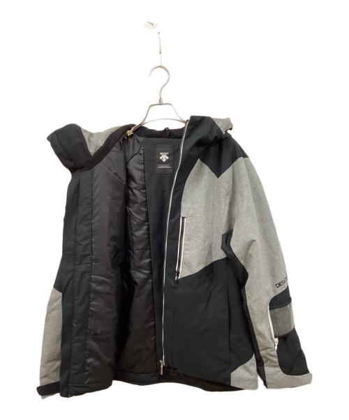 DESCENTE（デサント）DESCENTE (デサント) DWMMJK79 DESCENTE/S.I.O. JACKET グレー×ブラック サイズ:	SIZE 0の古着・服飾アイテム