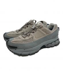NIKE（ナイキ）の古着「Zoom Vomero Roam」｜グレー