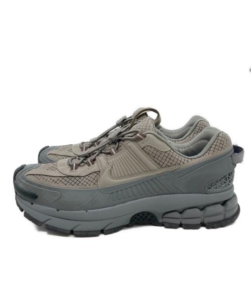 NIKE（ナイキ）NIKE (ナイキ) Zoom Vomero Roam グレー サイズ:SIZE 27.5cmの古着・服飾アイテム