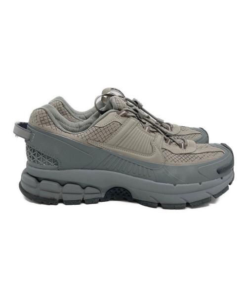 NIKE（ナイキ）NIKE (ナイキ) Zoom Vomero Roam グレー サイズ:SIZE 27.5cmの古着・服飾アイテム