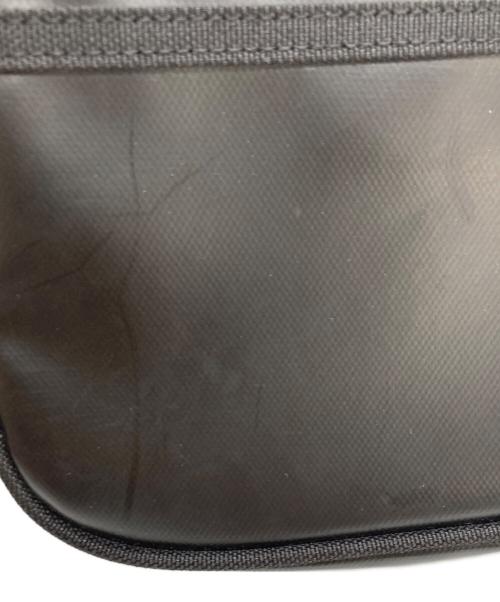 FRED PERRY（フレッドペリー）FRED PERRY (フレッドペリー) Tonal Classic Mini Shoulder Bag ブラックの古着・服飾アイテム