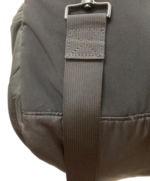 WHITE MOUNTAINEERING（ホワイトマウンテ二アニング）WHITE MOUNTAINEERING (ホワイトマウンテ二アニング) BRIEFING (ブリーフィング) TOTE BAGの古着・服飾アイテム