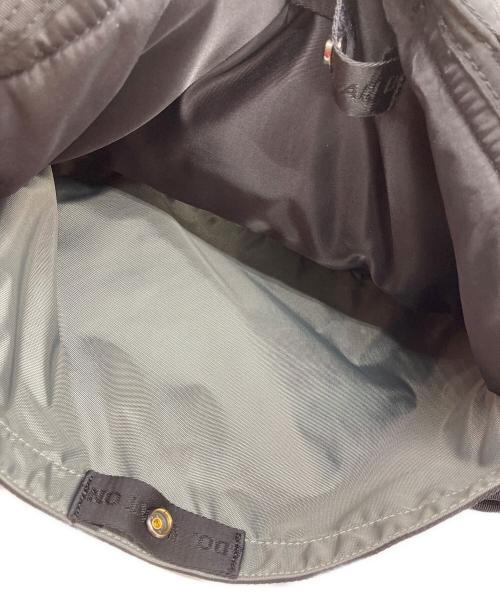 WHITE MOUNTAINEERING（ホワイトマウンテ二アニング）WHITE MOUNTAINEERING (ホワイトマウンテ二アニング) BRIEFING (ブリーフィング) TOTE BAGの古着・服飾アイテム