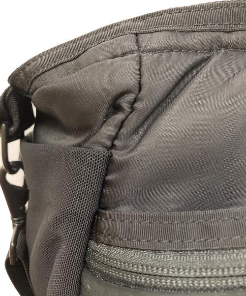 WHITE MOUNTAINEERING（ホワイトマウンテ二アニング）WHITE MOUNTAINEERING (ホワイトマウンテ二アニング) BRIEFING (ブリーフィング) TOTE BAGの古着・服飾アイテム