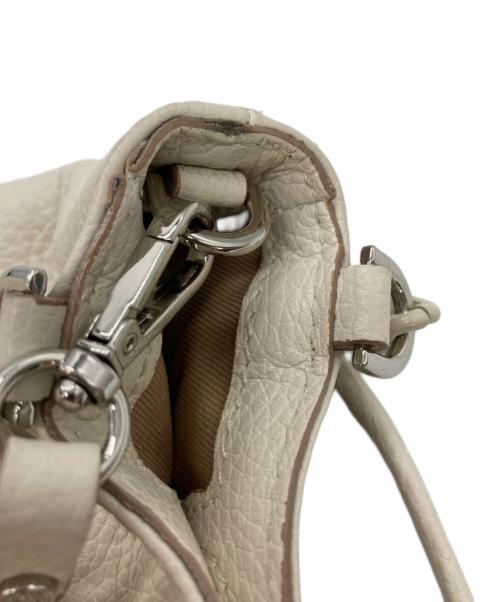 GIANNI CHIARINI（ジャンニ キアリーニ）GIANNI CHIARINI (ジャンニ キアリーニ) ショルダーポーチ ホワイトの古着・服飾アイテム