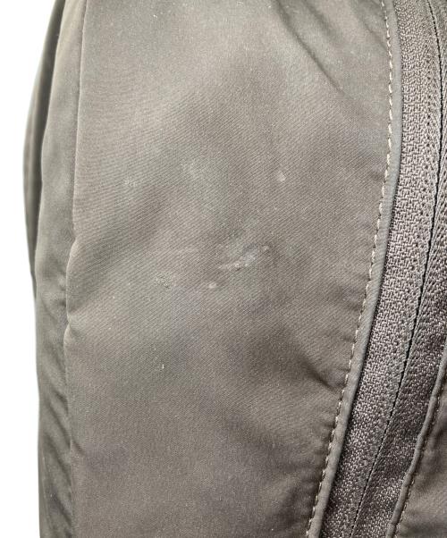 emmi（エミ）emmi (エミ) 撥水ギャザーボディーバックパック ブラウンの古着・服飾アイテム