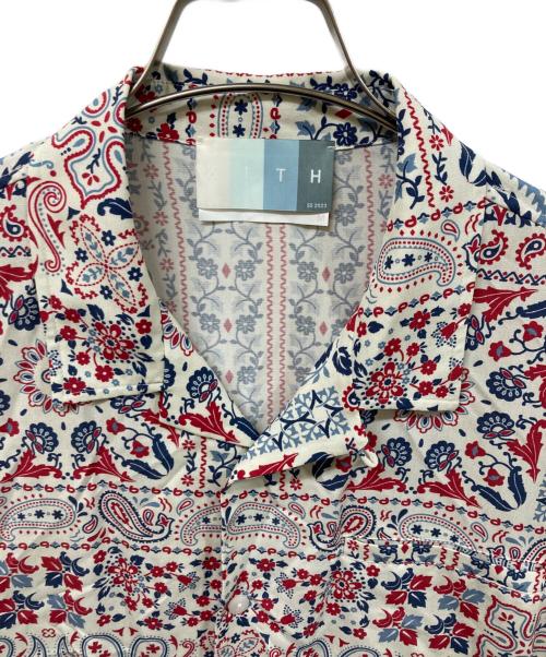 KITH（キス）KITH (キス) ペイズリー柄シャツ ベージュ サイズ:	SIZE Mの古着・服飾アイテム