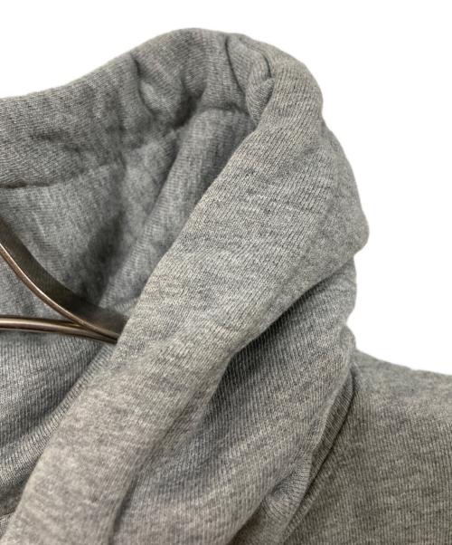 maison kitsune（メゾンキツネ）MAISON KITSUNE (メゾンキツネ) フォックスパッチ フーディー グレー サイズ:SIZE Mの古着・服飾アイテム