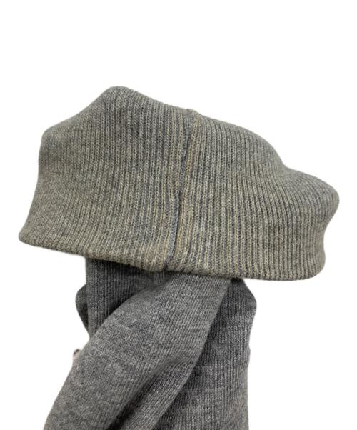 maison kitsune（メゾンキツネ）MAISON KITSUNE (メゾンキツネ) フォックスパッチ フーディー グレー サイズ:SIZE Mの古着・服飾アイテム