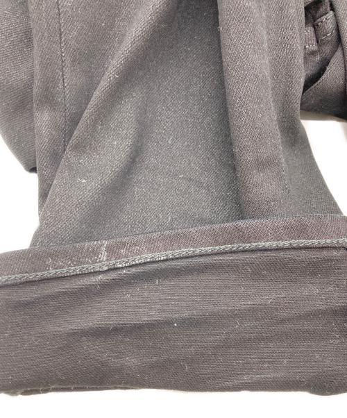 AMIRI（アミリ）AMIRI (アミリ) Staggered Logoブラックデニム ブラック サイズ:SIZE 91cm (W36)の古着・服飾アイテム