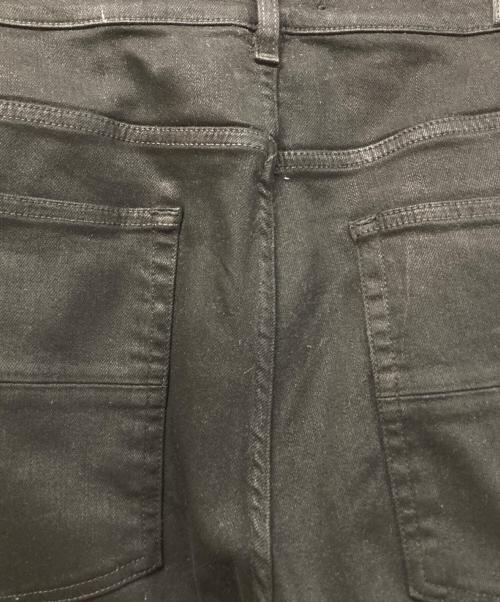 AMIRI（アミリ）AMIRI (アミリ) Staggered Logoブラックデニム ブラック サイズ:SIZE 91cm (W36)の古着・服飾アイテム