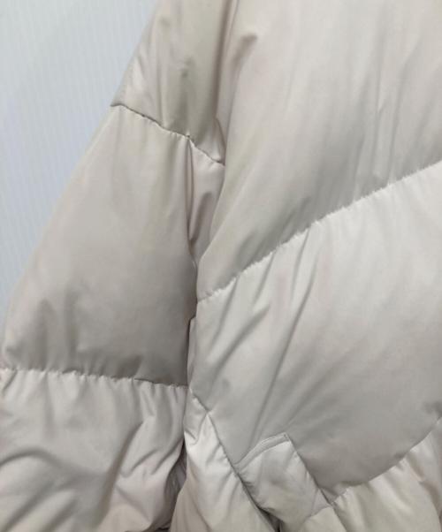 FRAY ID（フレイ アイディー）FRAY ID (フレイ アイディー) フードダウンジャケット ベージュ サイズ:	SIZE 0の古着・服飾アイテム