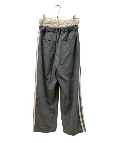 MAISON SPECIAL（メゾンスペシャル）MAISON SPECIAL (メゾンスペシャル) レイヤードダブルウエストサイドラインパンツ グレー サイズ:SIZE 36の古着・服飾アイテム