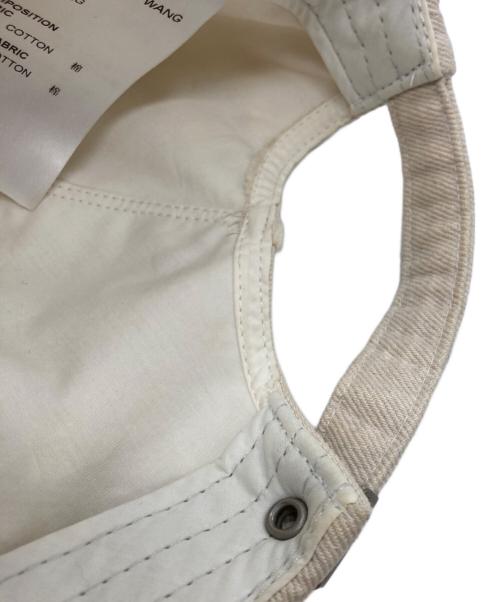 FenG CHen WANG（フェンチェンワン）FENG CHEN WANG (フェンチェンワン) GREY DENIM SANDING FINISHING CAP ベージュの古着・服飾アイテム