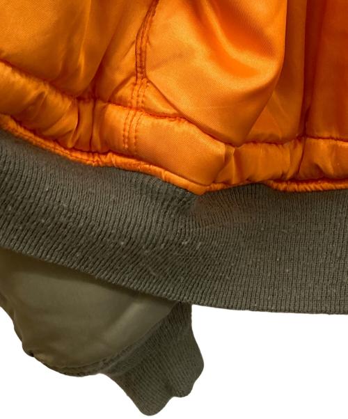 AVIREX（アヴィレックス）AVIREX (アヴィレックス) TOP GUN フライトジャケット カーキ サイズ:	SIZE Lの古着・服飾アイテム