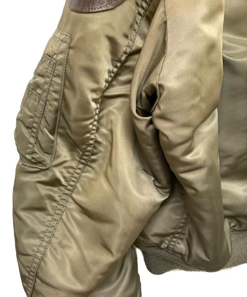 AVIREX（アヴィレックス）AVIREX (アヴィレックス) TOP GUN フライトジャケット カーキ サイズ:	SIZE Lの古着・服飾アイテム