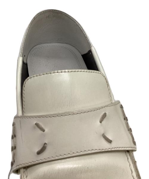 Maison Margiela（メゾンマルジェラ）Maison Margiela (メゾンマルジェラ) レザーローファー ホワイト サイズ:SIZE 37の古着・服飾アイテム