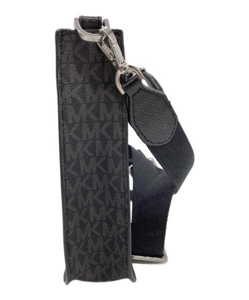 MICHAEL KORS（マイケルコース）MICHAEL KORS (マイケルコース) ショルダーバッグ ブラックの古着・服飾アイテム