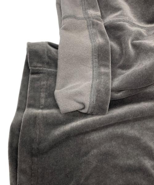 NVRFRGT（ネヴァーフォーゲット）NVRFRGT (ネヴァーフォーゲット) VELOUR 3D TWISTED LOUNGE PANTS グレー サイズ:SIZE 2の古着・服飾アイテム