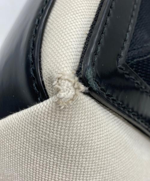 BALENCIAGA（バレンシアガ）BALENCIAGA (バレンシアガ) NAVY CABAS NEW M ネイビーカバ トートバッグ アイボリーの古着・服飾アイテム