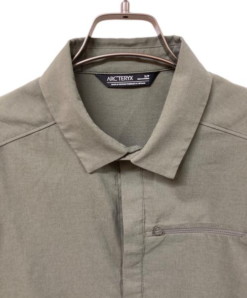 ARC'TERYX（アークテリクス）ARC'TERYX (アークテリクス) スカイライン ロングスリーブ シャツ オリーブ サイズ:	SIZE Sの古着・服飾アイテム