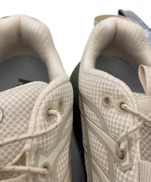 HOKAONEONE（ホカオネオネ）HOKAONEONE (ホカオネオネ) MAFATE THREE2 ベージュ サイズ:	SIZE 28cmの古着・服飾アイテム